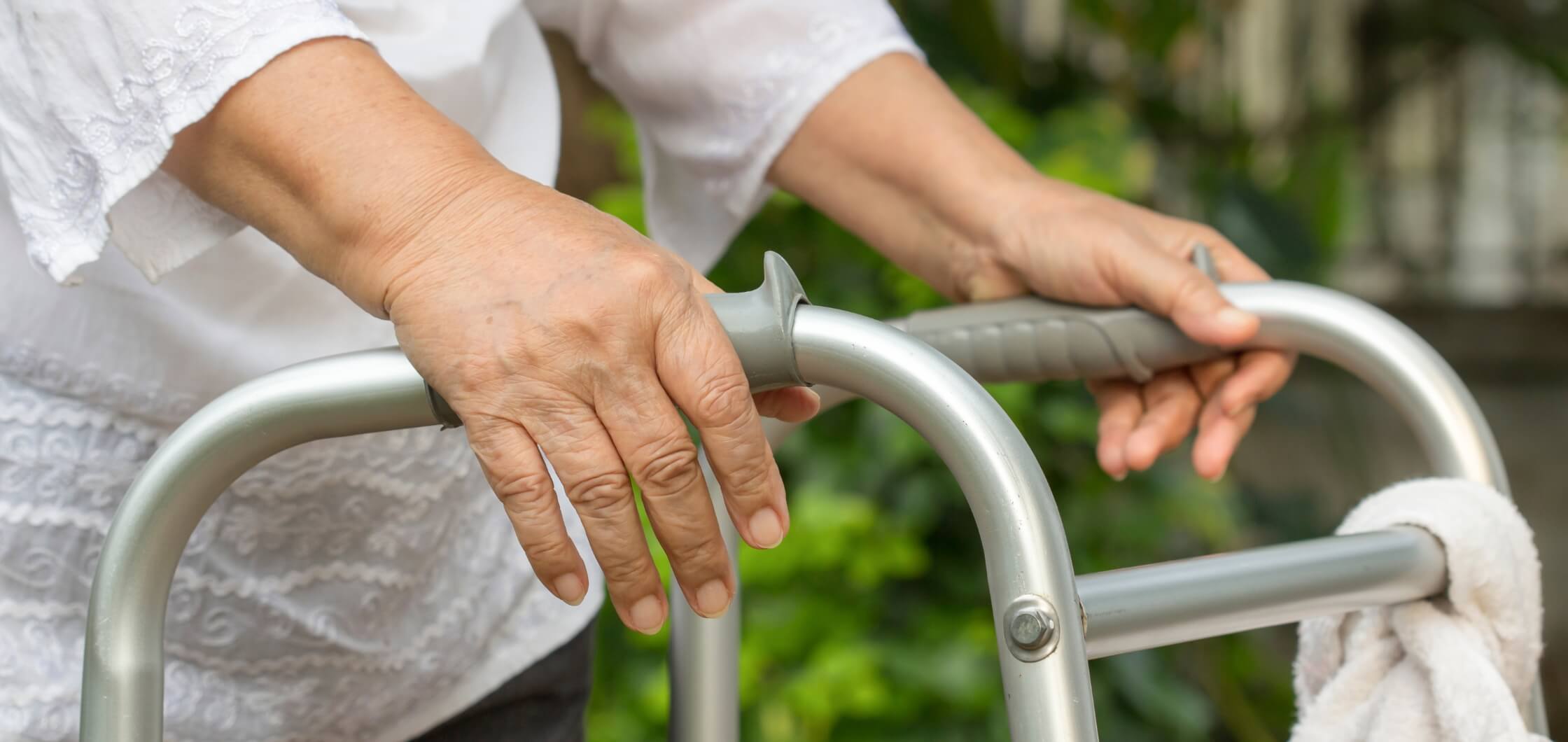 Preventing Falls & Skin Tears in Seniors: A Guide for Assisted Living Facilities
